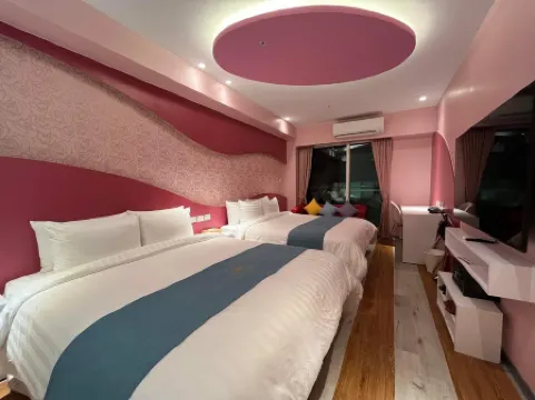 Bentley Hotel Taoyuan Отели рядом с достопримечательностью «Старая улица Тай-Ху»