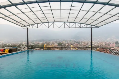 Hotel Pabera Отели рядом с достопримечательностью «Буданилкантха Темпл»