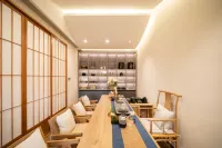 Lingshui ClearWaterBay QUEVO Hotel