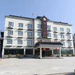 Meishui Riverside Hotel Hotels near Mulan Yunwu Mountain