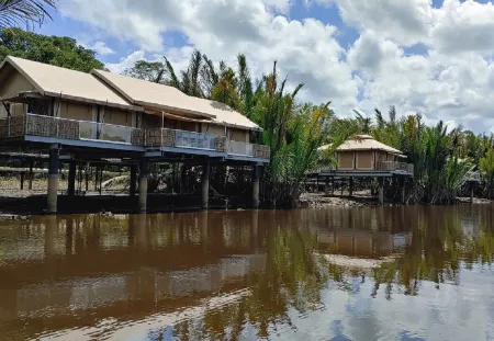 The Abode Resort and Spa Отели в г. Лабу