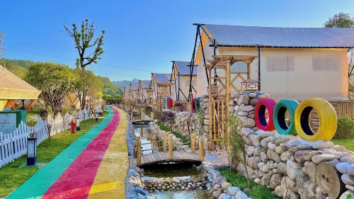 Cliff Flower RV Tent Hotel