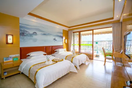Xinyinzhan Hot Spring Holiday Resort