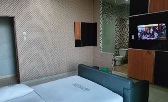 Lonari Hotel