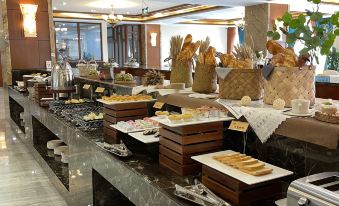 Menglian Ruyi Hotel