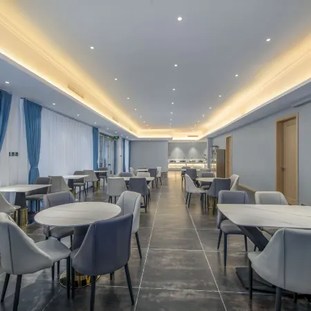 Vienna Hotel (Shuyang Zhongyuan Road Friendship Store)