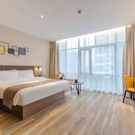 Homeinn Plus Hotel (Huaibei Huaihai East Road Wuyue Plaza)