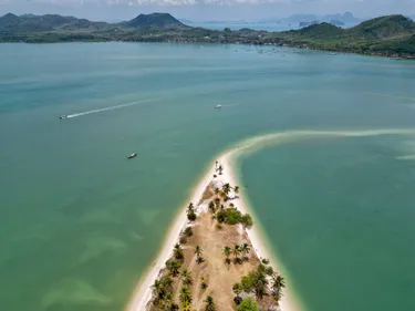 รูปภาพของแหลมไทรบังกะโล เกาะยาวน้อย