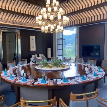 cloud-dwelling escape