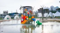 Hezhou Overseas Chinese Hotel - Water Park