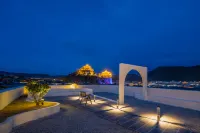 Shangri-la Danaman |Moonlight City View· Designer Oxygen Rich View (Dukezong Ancient City Store)