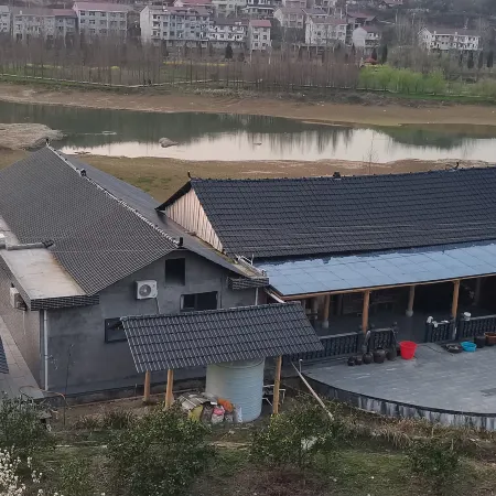 Xupu Simeng Xiaoxiaochuanerhuaguolai Chinese Inn