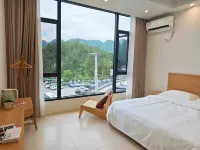 鶴峰山語小築民宿（屏山峽谷景區店）