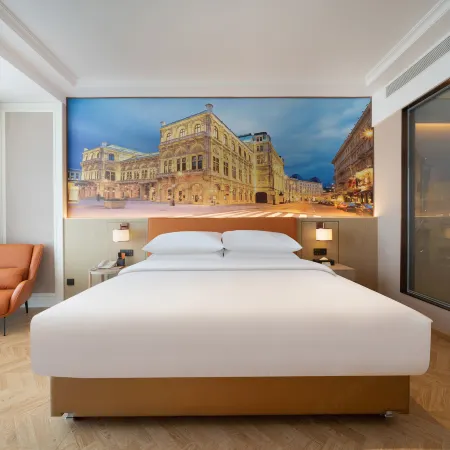 Vienna Hotel ( Haiyan Baolong Business Center Branch)