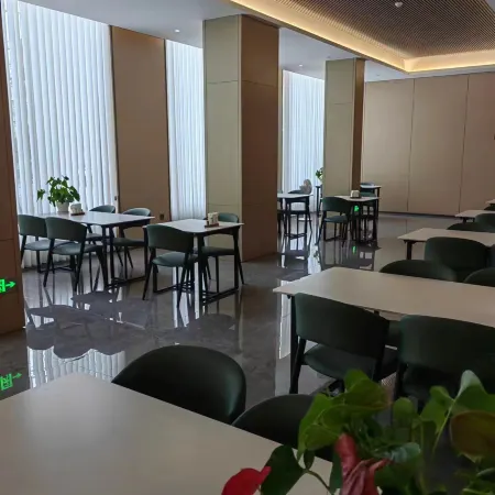 i Electronic Sports Hotel (Wenzhou Longgang)