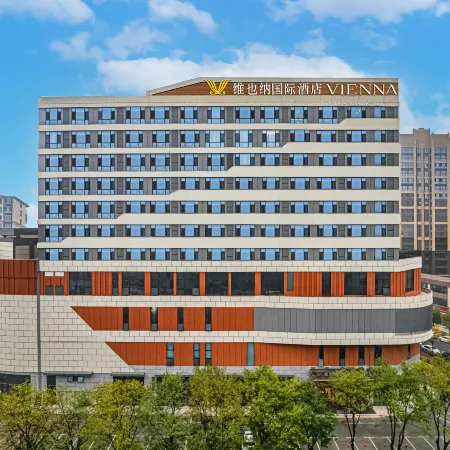 Vienna International Hotel （Zhouzhi Shuijie）