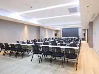 成都逸尚東方酒店（西博城杭州路地鐵站店） 鄰近长拱堰的酒店