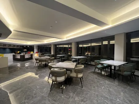 CEO Mingdu Hotel Отели рядом с достопримечательностью «Huangliao Mountain Stockaded Village»