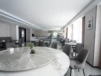 ​Super 8 Select Hotel - Breakfast