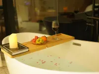 Man·qixi Jiangjing Vacation Apartment (Dongjiang Lake Scenic Area Yanjiang Xi Road) Hotel a Zixing