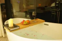 Man·qixi Jiangjing Vacation Apartment (Dongjiang Lake Scenic Area Yanjiang Xi Road)