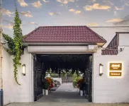 YINGTAOSHUXIA HOMESTAY Hotels in Kazanqi Folk-custom Village/Han Chinese Street