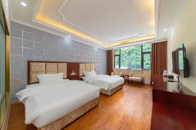 Tianyue Leisure Hotel (Huanglong Scenic Area Branch) Hotels near Huanglong National Scenic Spot