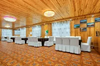 Iluna Hotel, Ergun - バルコニー