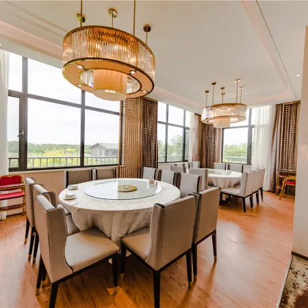 Fisher Island Holiday Hotel