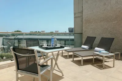 Hesperia Fira Hotel dekat Mezquita de Castelldefels