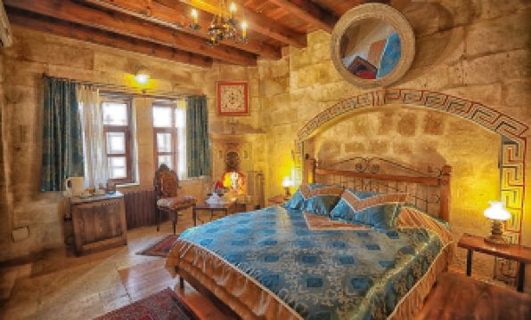 Traveller's Cave Hotel