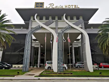 Raia Hotel & Convention Centre Terengganu Отели рядом с достопримечательностью «Universiti Sultan Zainal Abidin»