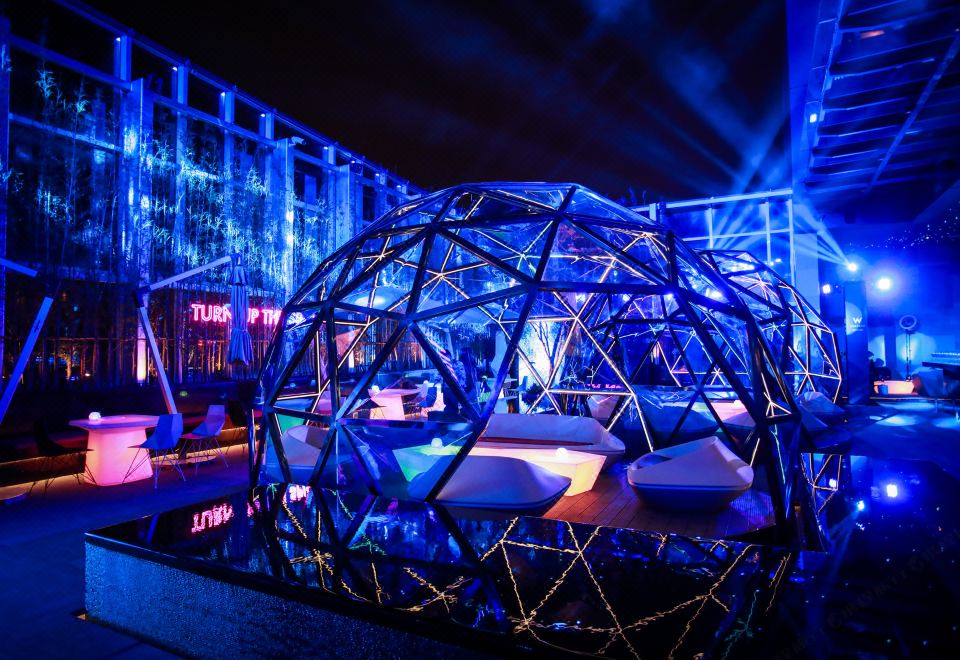 3. 청두 W 호텔..