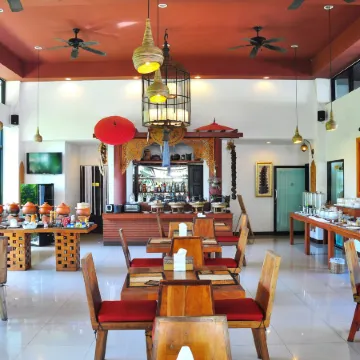 Navatara Phuket Resort Отели рядом с достопримечательностью «Мыс Промхтеп»