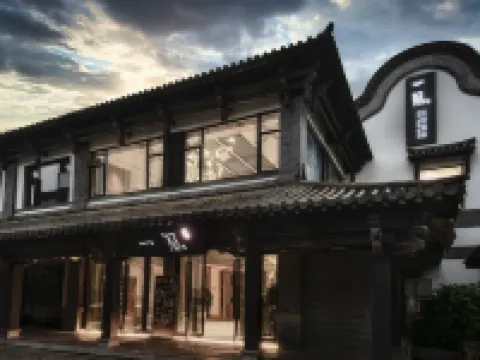 Yijian Guesthouse(Yunnan Nationalities Village) Hotels near Yunnan Nationalities Village