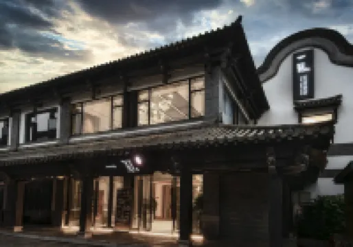 Yijian Guesthouse(Yunnan Nationalities Village) Hotel dekat Yunnan Nationality Village