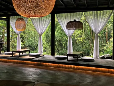 WenYue • Guanhai Tingshan Holiday Inn Hotels in Dali