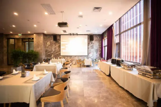 MILUO METROPARK ECO RESOR HOTEL