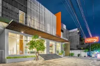 Sans Hotel Prime Cailendra Yogyakarta by RedDoorz Hoteles en Mergangsan