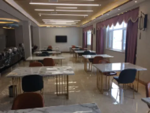 Ruitai Hotel Hotels in Altay City