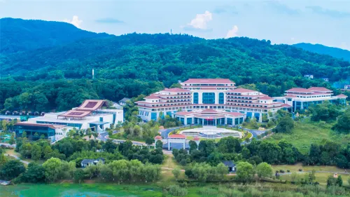 Huitang Hot Spring Resort - Vuoristonäköala