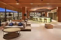 Royal Tulip Golf Resort Gunung Geulis - bar