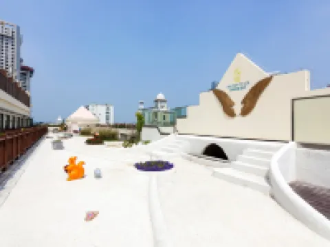 MELODY OF SEA HOTEL Hotels near Zhongshanlu Pedestrian Street