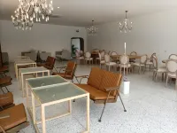 Three penguins inn