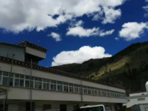 Jiaxing Qionglai Hotel (Fazhan Road Branch) Hotels in Riwoche County