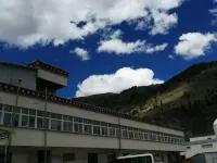 Jiaxing Qionglai Hotel (Fazhan Road Branch) Hotels in Riwoche County