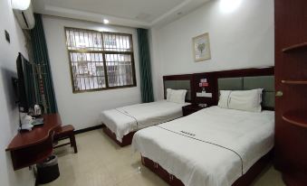 Huachen Business Hotel