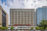 Qianxi Hotel (Zhangjiagang City Center Shopping Park)