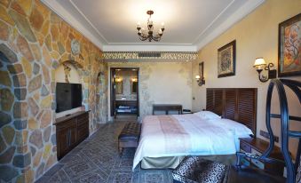 All Love Park Giraffe Manor Hotel