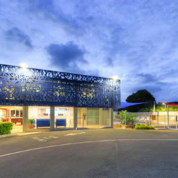 Alex Beach Cabins and Tourist Park